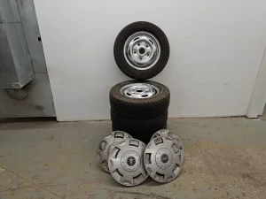 Fitnessstudio Betriebsauflösung - großes Studio - Cardio / Kraft / Spinning und allerhand Zubehör