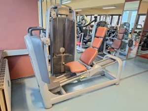 Fitnessstudio Betriebsauflösung - großes Studio - Cardio / Kraft / Spinning und allerhand Zubehör