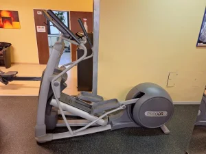 Fitnessstudio Betriebsauflösung - großes Studio - Cardio / Kraft / Spinning und allerhand Zubehör