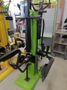 Fitnessstudio Betriebsauflösung - großes Studio - Cardio / Kraft / Spinning und allerhand Zubehör