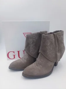 Baumaschinen + Zubehör + Traktoren