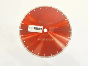 Baumaschinen + Zubehör + Traktoren + Nutzfahrzeuge