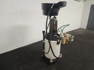 Baumaschinen + Zubehör + Traktoren + Nutzfahrzeuge