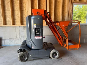 Dumper / Arbeitsbühne / Werkzeug