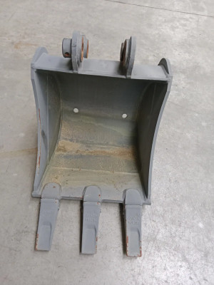 Art. 594028