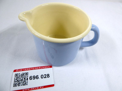 Art. 696028
