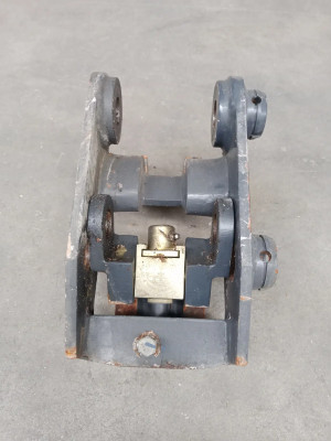 Art. 594030