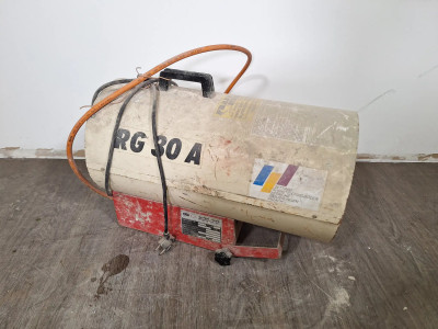 Art. 704084