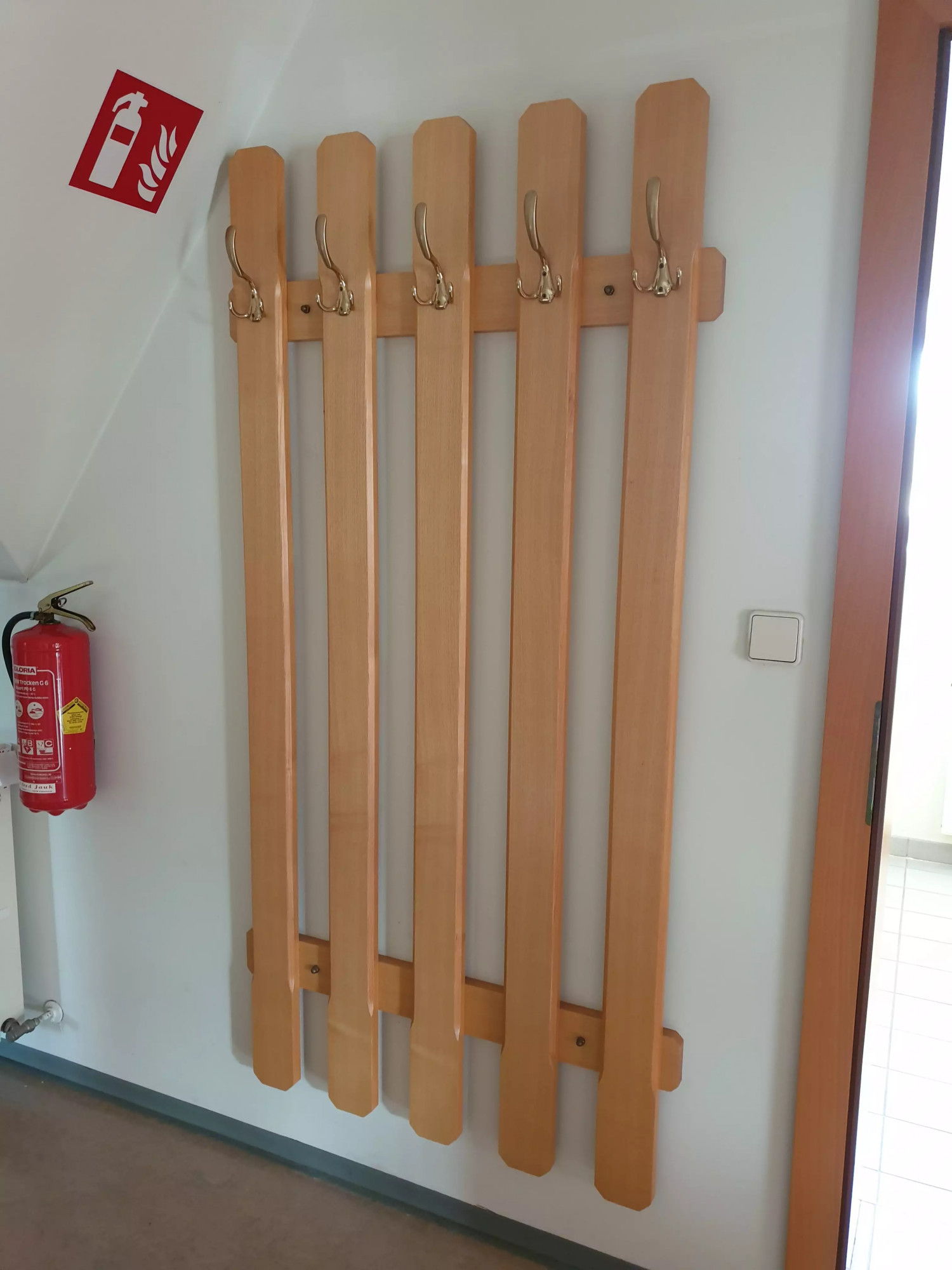 ÖVG Versteigerungen - Artikel Nr. 323171: Garderobe