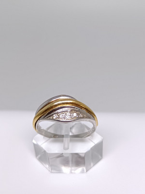 Art. 558251
