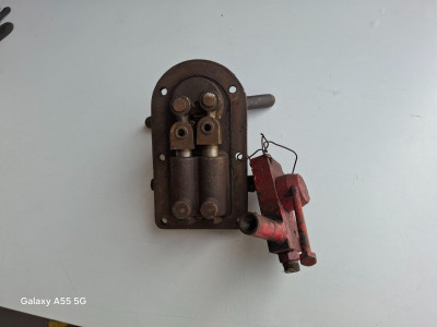 Art. 185477