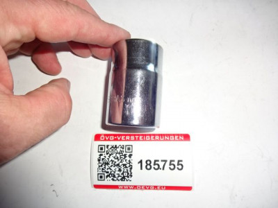 Art. 185755