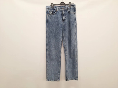 Art. 589803