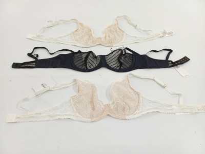 Art. 589987